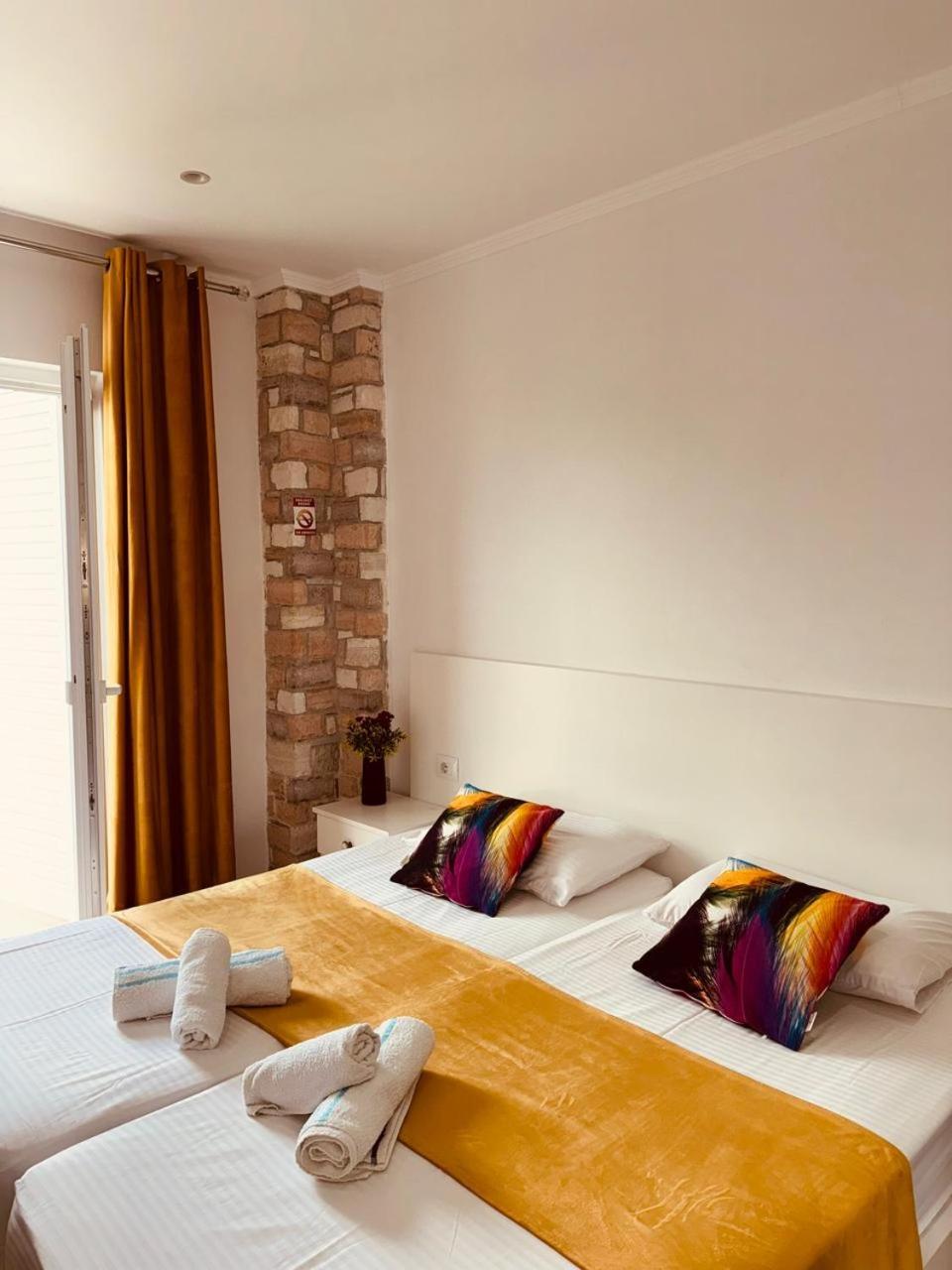Orfeu Apartments クサミル エクステリア 写真