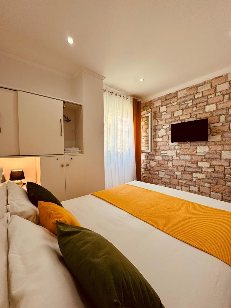 Orfeu Apartments クサミル エクステリア 写真